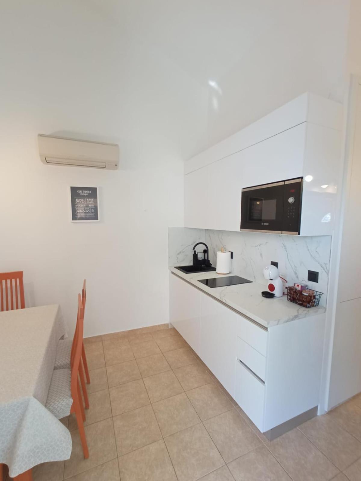 Sunny Beach Apartment Lavica Podstrana Luaran gambar